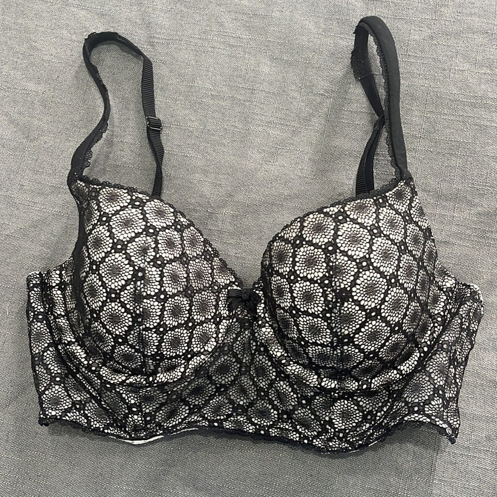 VS Lined Demi Lace Bra